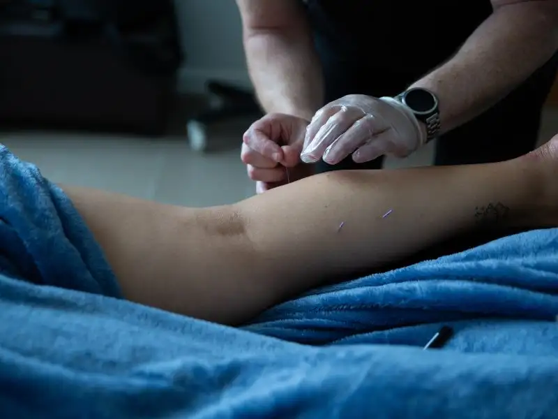 Remedial massage treatment for muscle pain